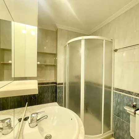 Seafront Luxury Views Lejlighed
